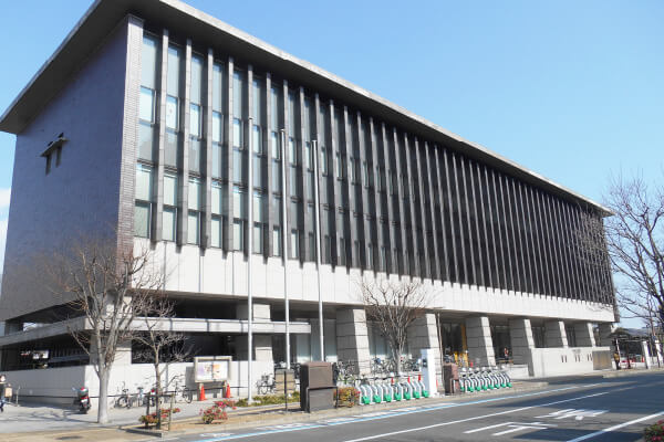 岡山県立図書館